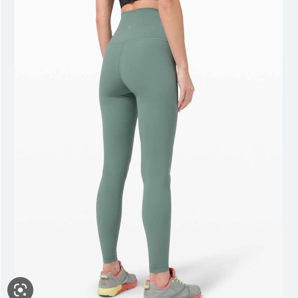 great condition, lululemon tidewater teal wunder under leggings